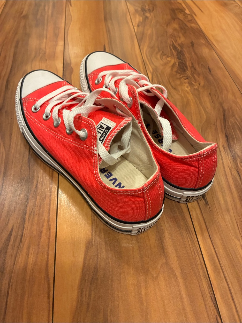 Converse - Picture 4 of 6
